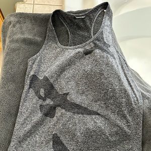 Oiselle Womens Charcoal colored tank top, racer back. Size large.